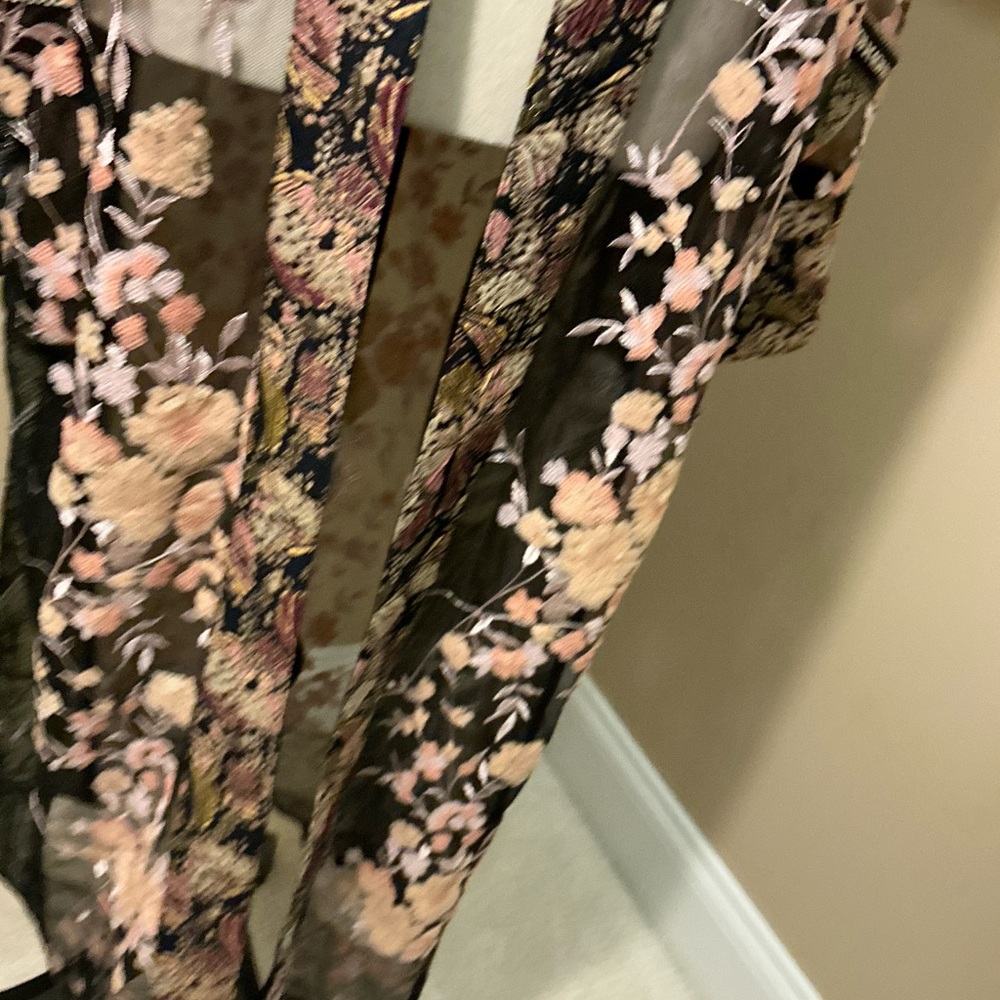 IN EARNEST BY BYRON LARS
KIMONO OR DUSTER-NEW - Picture 8 of 13